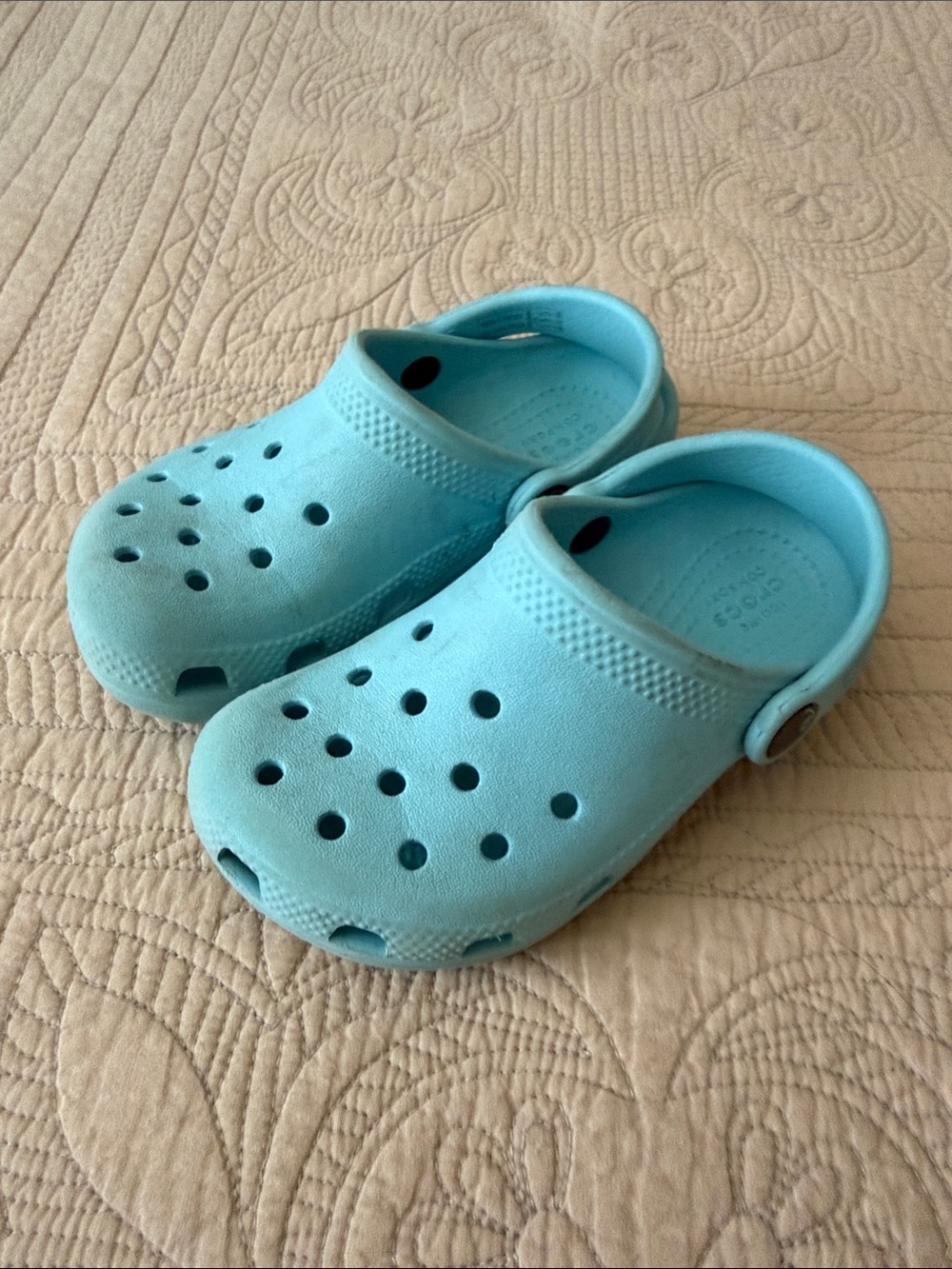 Kids Light Blue Comfort Clogs